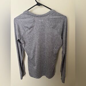 Fleo Heather Gray foundation Long Sleeve Shirt